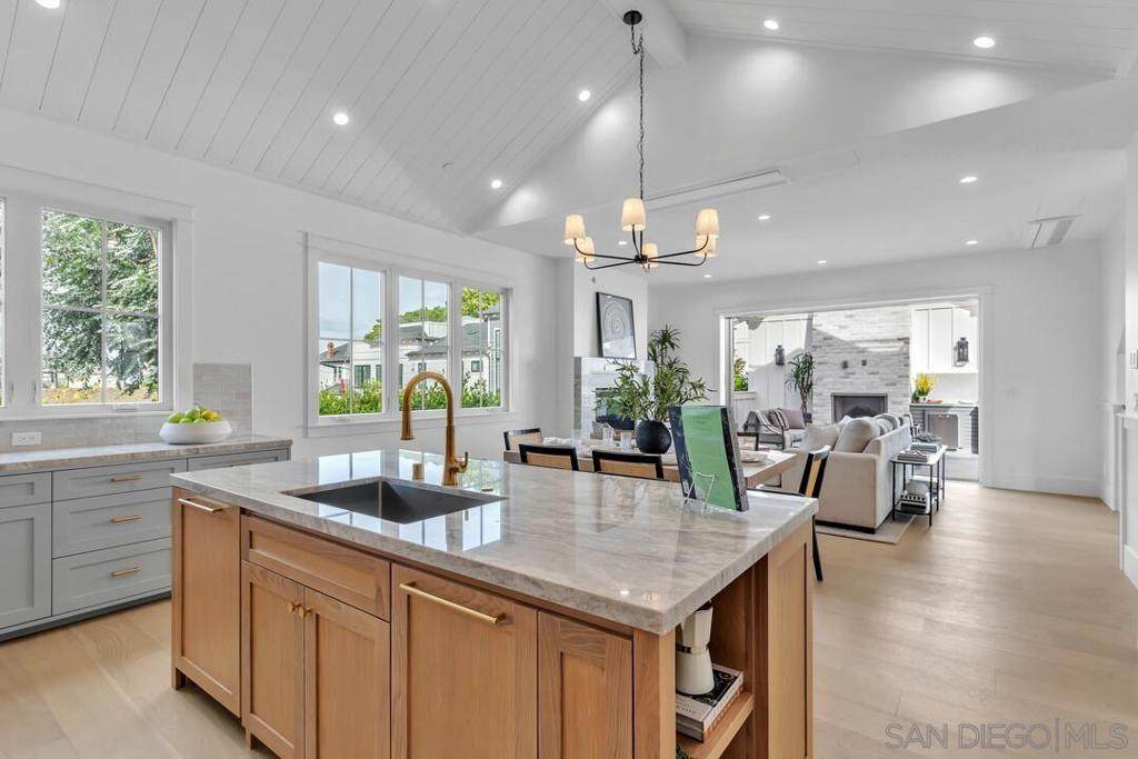 1054 Isabella Avenue - Photo 1