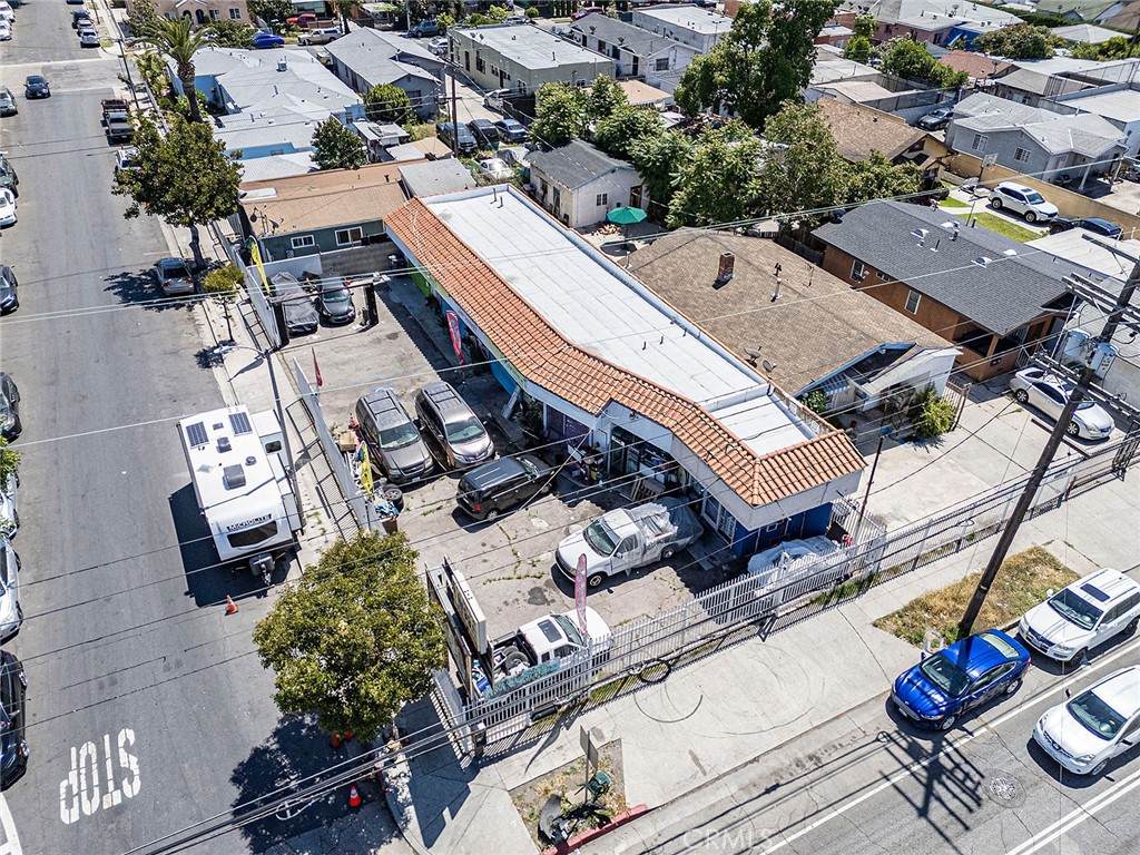 6500 Hoover - Photo 1
