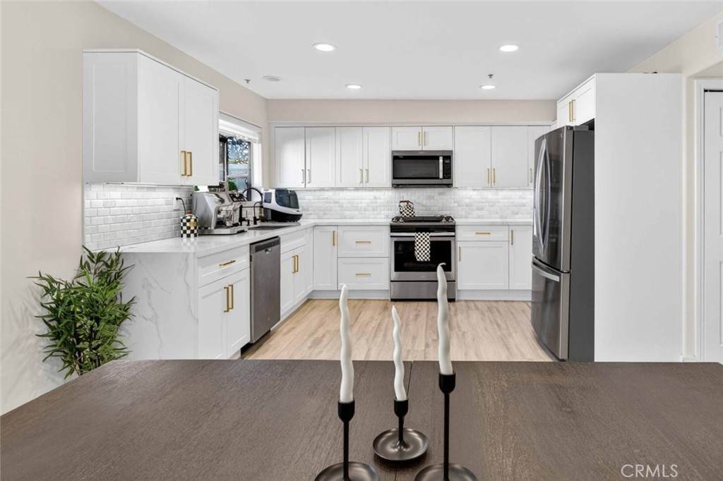 10894 Olinda - Photo 1