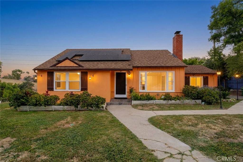 https://bt-photos.global.ssl.fastly.net/socal/orig_boomver_1_430030497-2.jpg