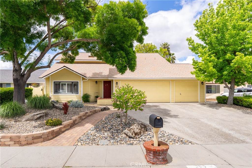 305 Rosemary - Photo 1