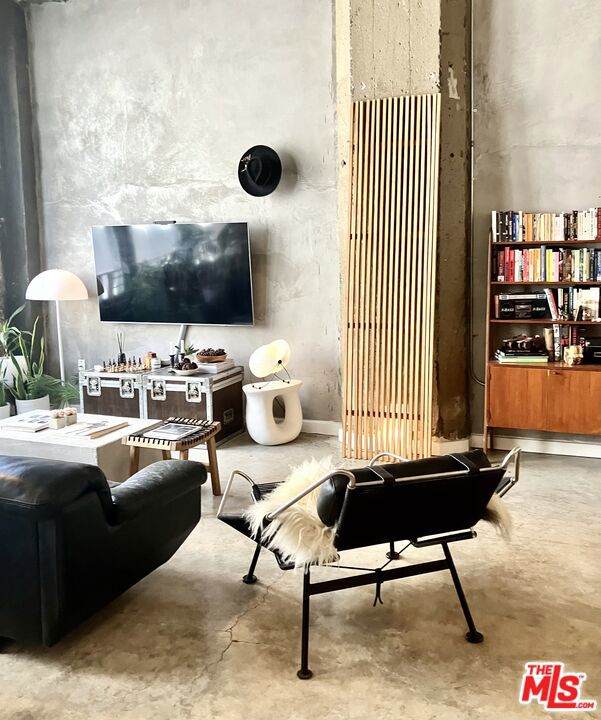 711 Olive Street - Photo 1