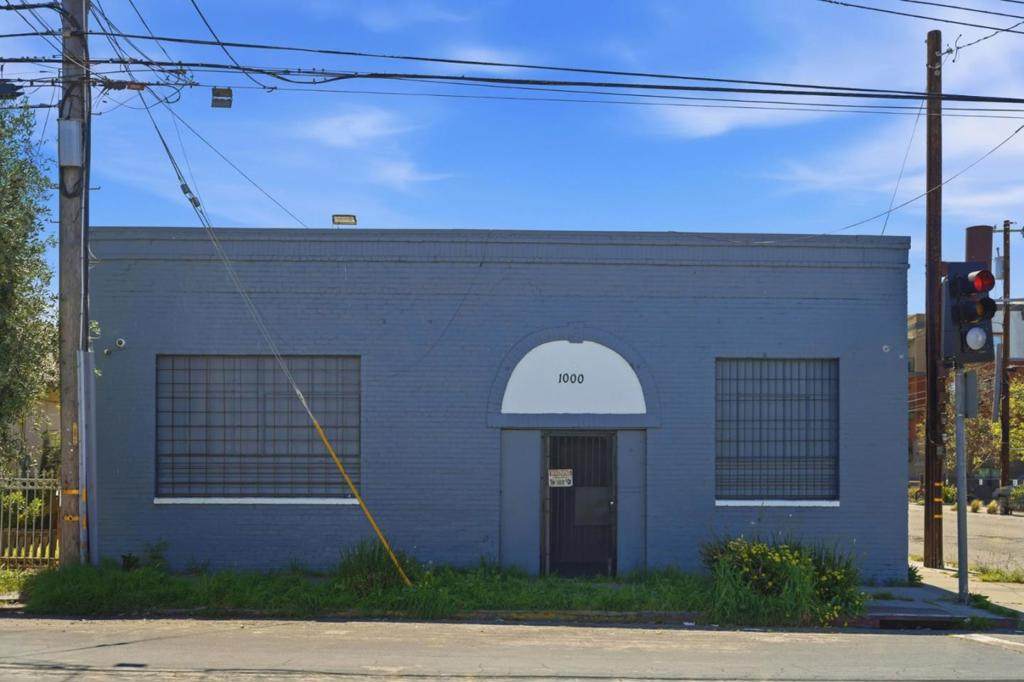 1000 Chanslor Avenue - Photo 1