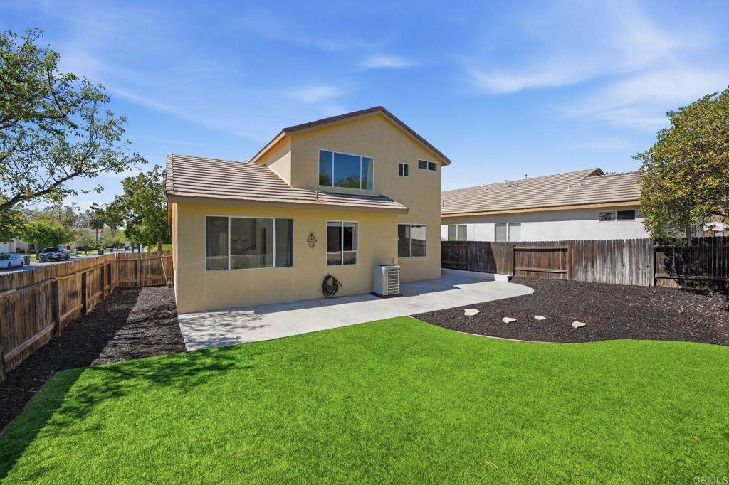 https://bt-photos.global.ssl.fastly.net/socal/orig_boomver_1_430317709-2.jpg
