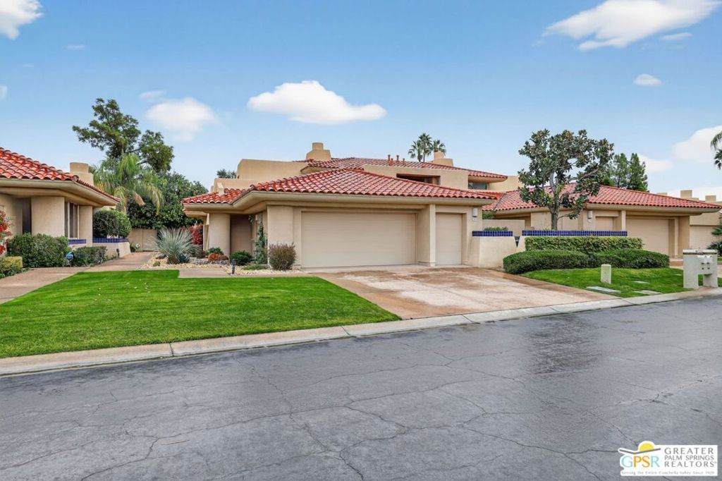 196 Kavenish Drive - Photo 1