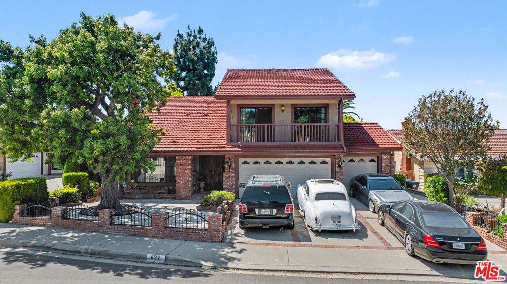 627 Mount Street - Photo 1