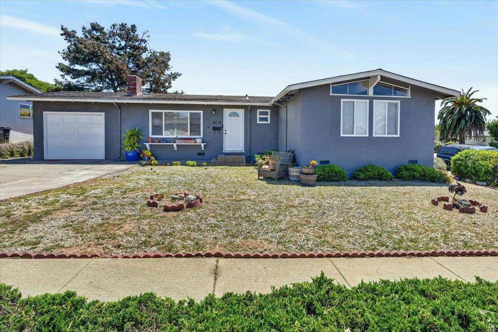 3182 Vista Del Camino - Photo 1