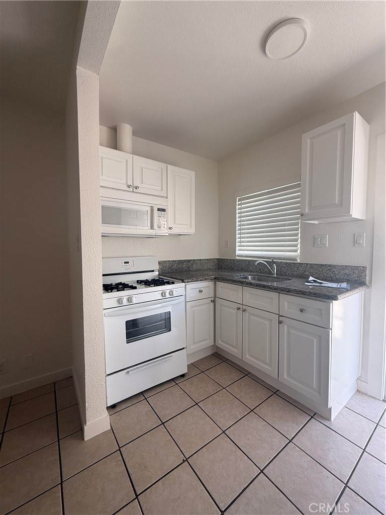 1234 Raymond Avenue - Photo 1