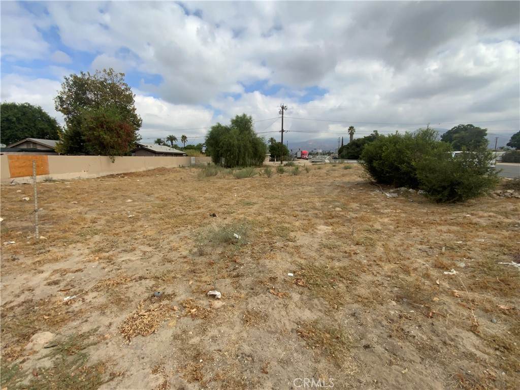 25338 4th - Photo 1
