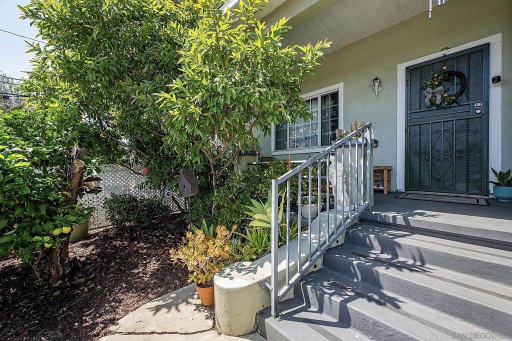 2607 Darwin - Photo 1