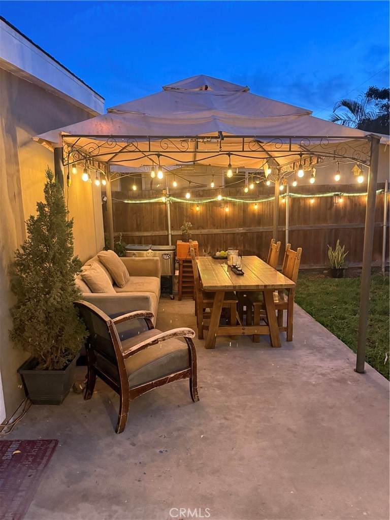 2543 Santa Fe - Photo 1