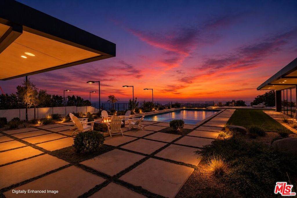 https://bt-photos.global.ssl.fastly.net/socal/orig_boomver_1_431267971-2.jpg