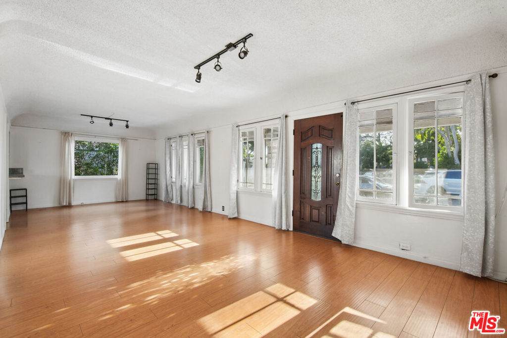 1238 Gardner Street - Photo 1