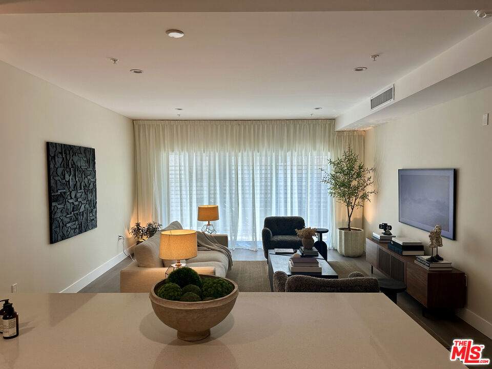 https://bt-photos.global.ssl.fastly.net/socal/orig_boomver_1_431360001-2.jpg