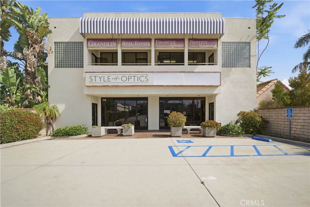 2315 Pacific Coast - Photo 1