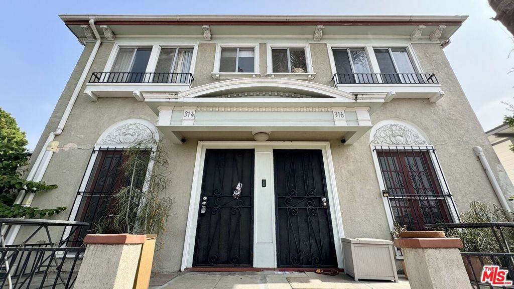 316 Coronado Street - Photo 1