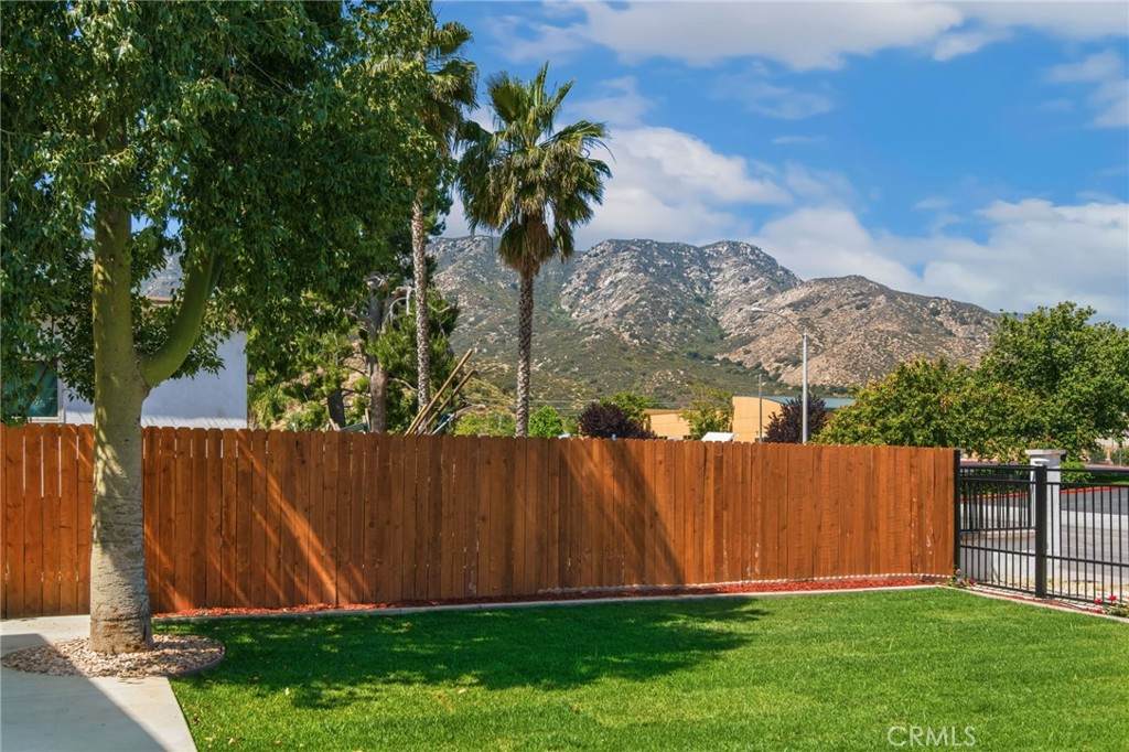 https://bt-photos.global.ssl.fastly.net/socal/orig_boomver_1_431526269-2.jpg
