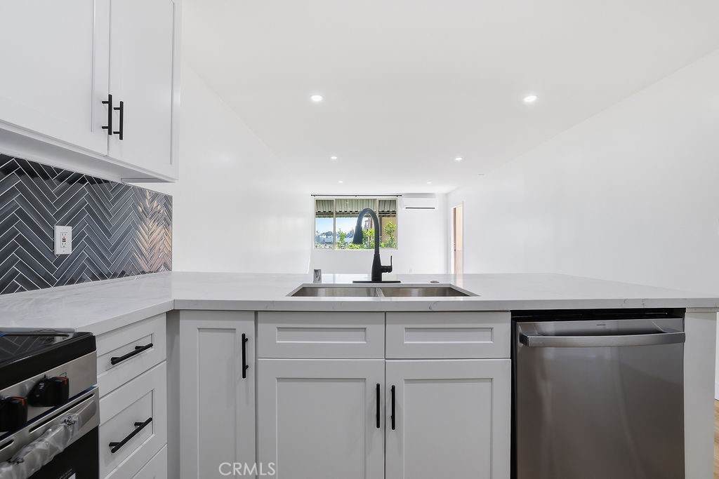 17000 Burbank Boulevard - Photo 1