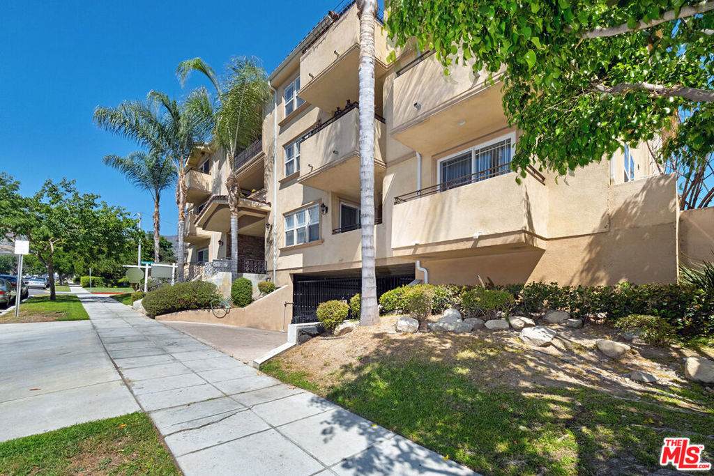 https://bt-photos.global.ssl.fastly.net/socal/orig_boomver_1_431555870-2.jpg