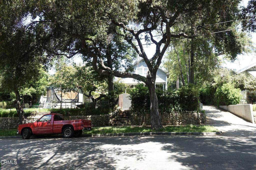 https://bt-photos.global.ssl.fastly.net/socal/orig_boomver_1_431576451-2.jpg