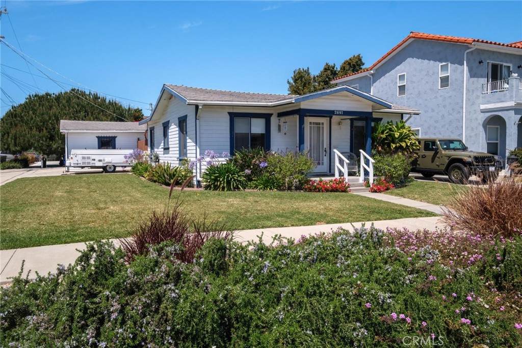 2691 Cabrillo - Photo 1