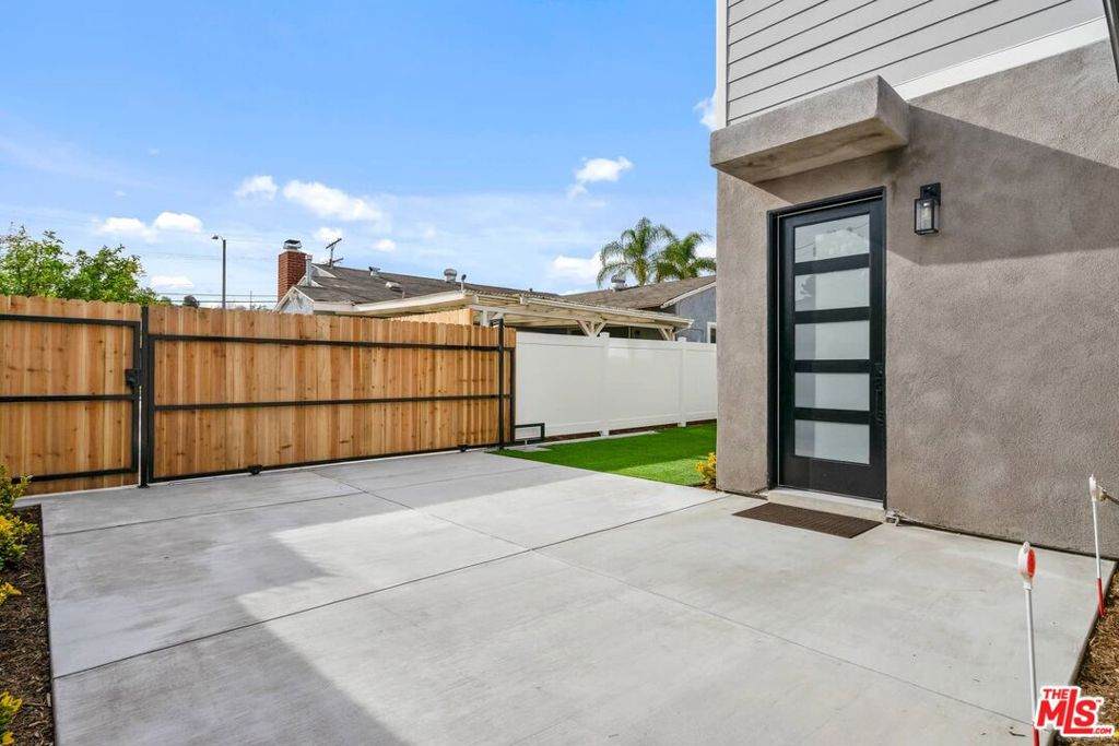 https://bt-photos.global.ssl.fastly.net/socal/orig_boomver_1_431625663-2.jpg