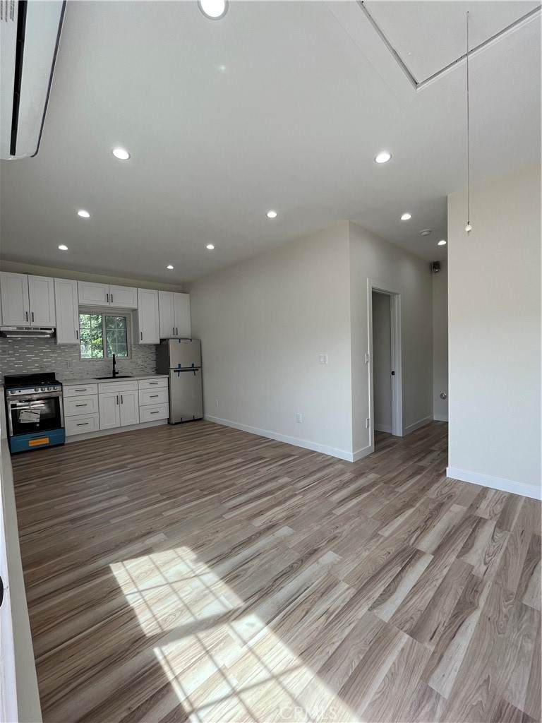 12416 Bradford - Photo 1