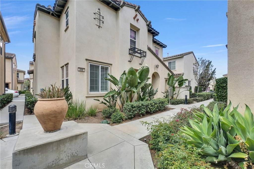 https://bt-photos.global.ssl.fastly.net/socal/orig_boomver_1_431710050-2.jpg