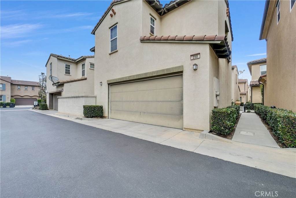 https://bt-photos.global.ssl.fastly.net/socal/orig_boomver_1_431710050-2.jpg