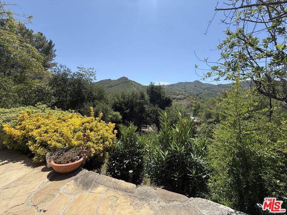 https://bt-photos.global.ssl.fastly.net/socal/orig_boomver_1_431716905-2.jpg