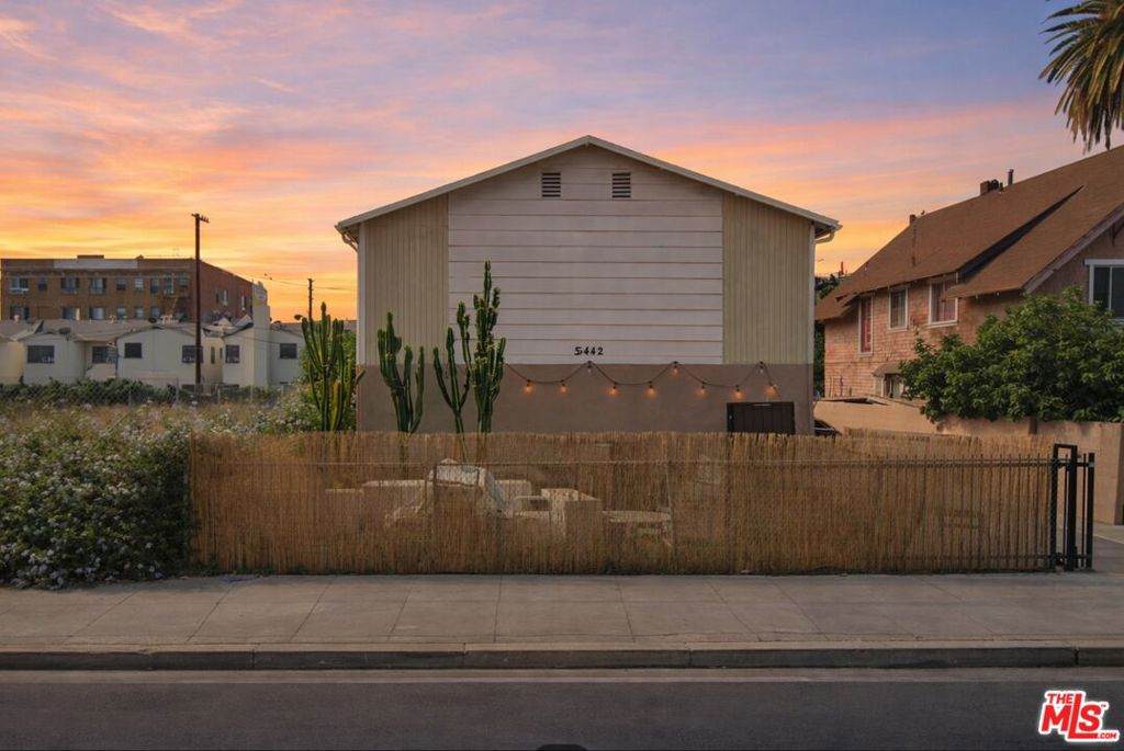 5442 Virginia Avenue - Photo 1