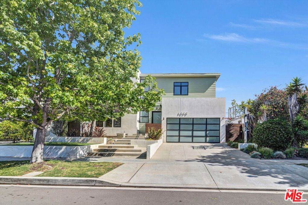 1635 19th Street - Photo 1