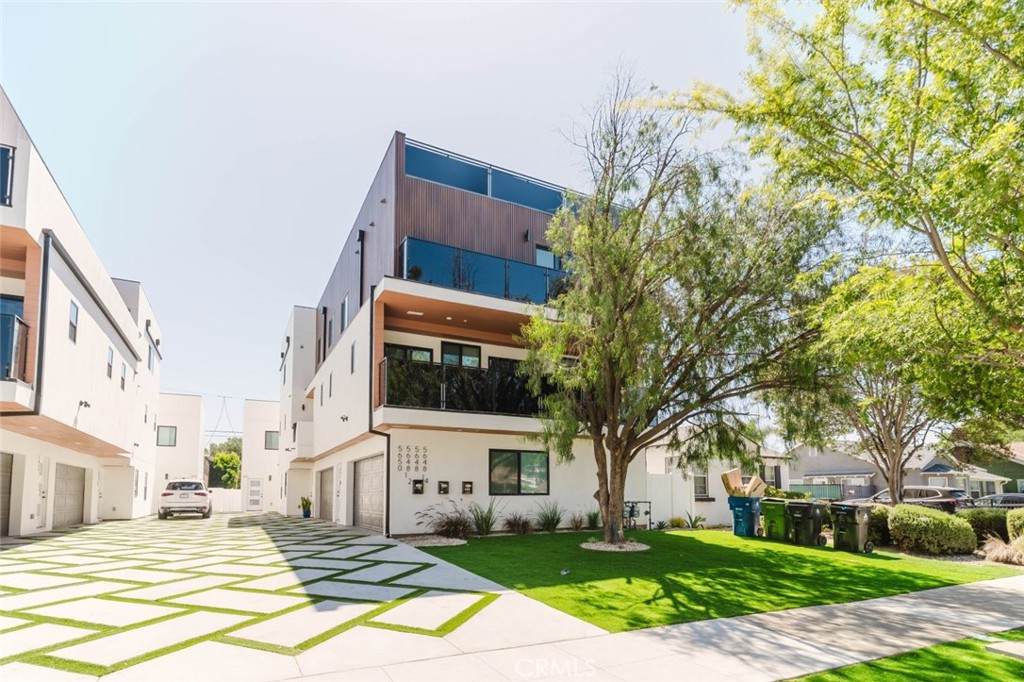 5648 1/4 Cartwright Avenue - Photo 1