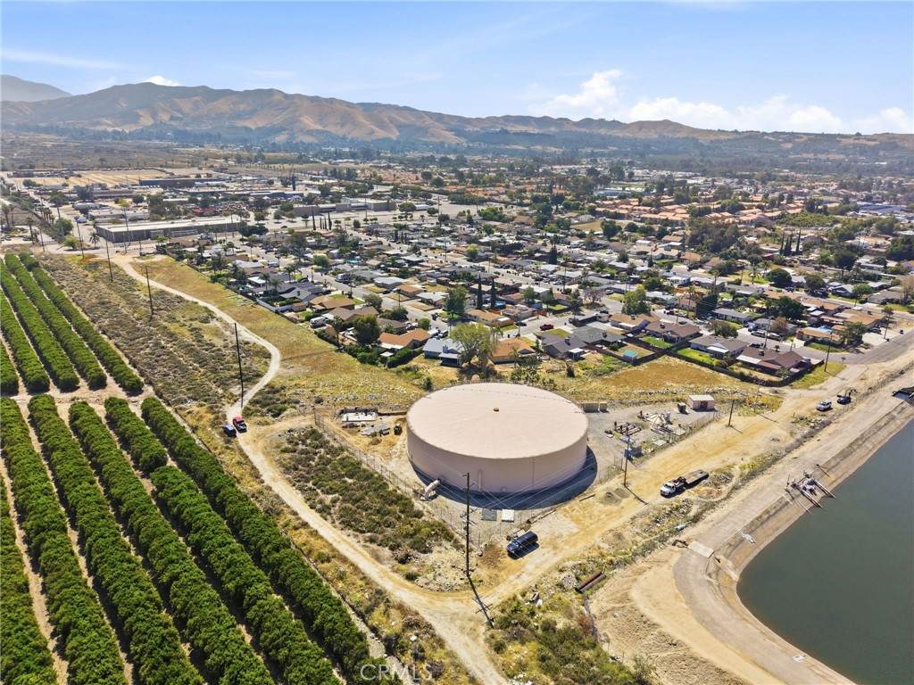 https://bt-photos.global.ssl.fastly.net/socal/orig_boomver_1_431907008-2.jpg