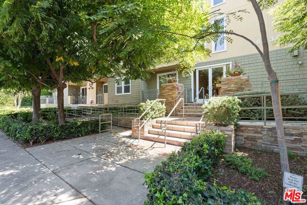 6038 Carlton Way - Photo 1