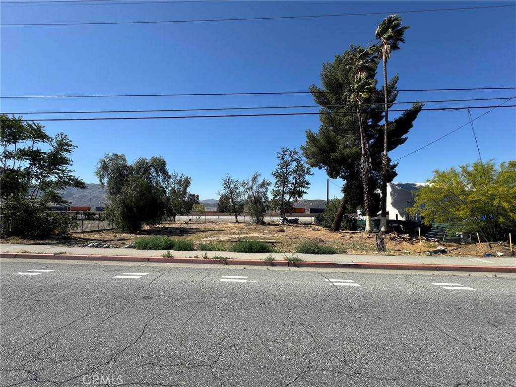 https://bt-photos.global.ssl.fastly.net/socal/orig_boomver_1_431932843-2.jpg