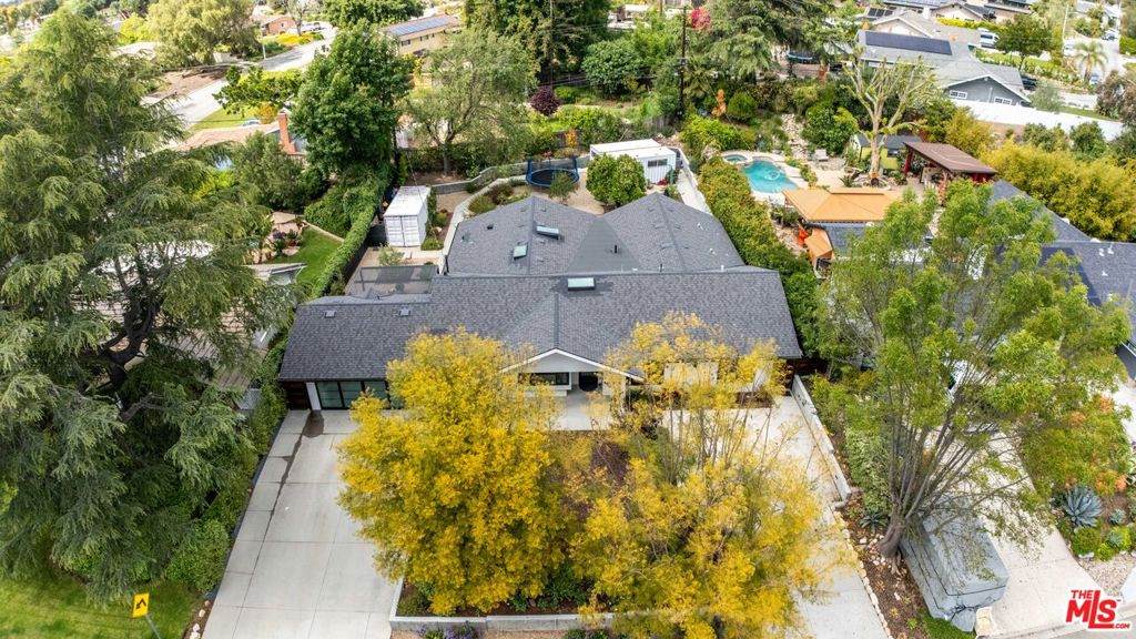 1865 El Monte Drive - Photo 1