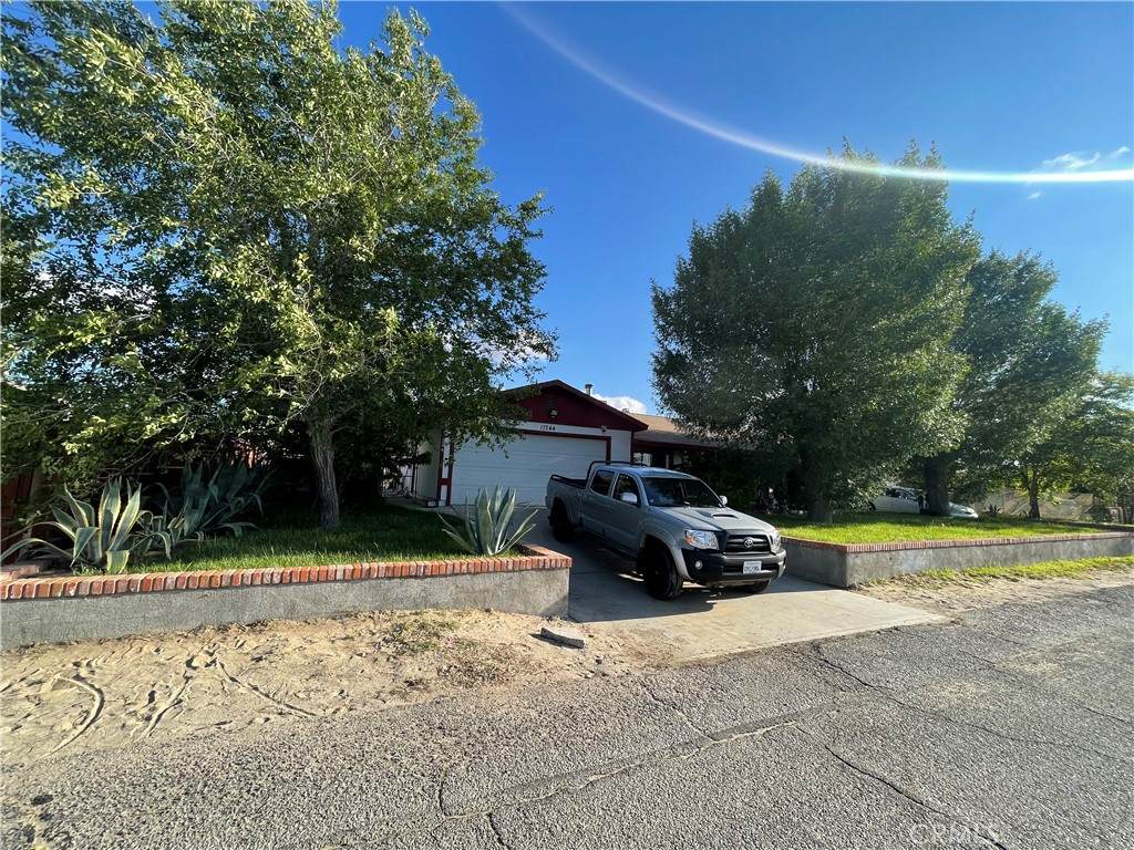 17244 Newmont Ave - Photo 1