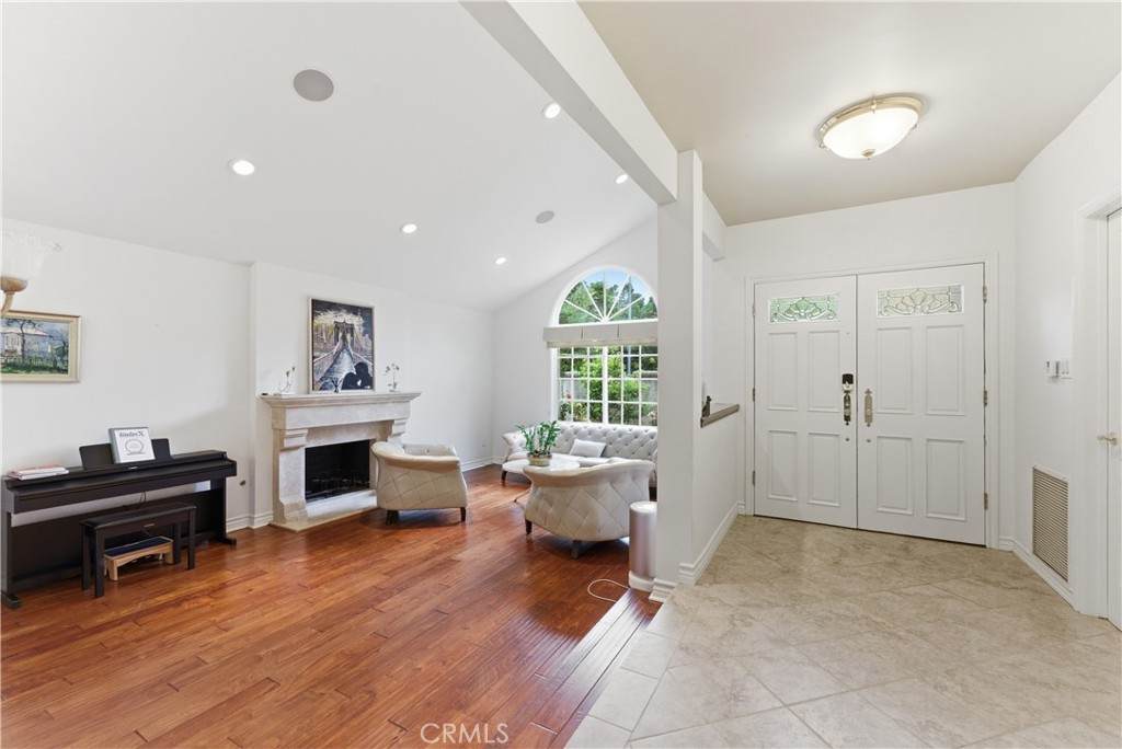 https://bt-photos.global.ssl.fastly.net/socal/orig_boomver_1_432018506-2.jpg