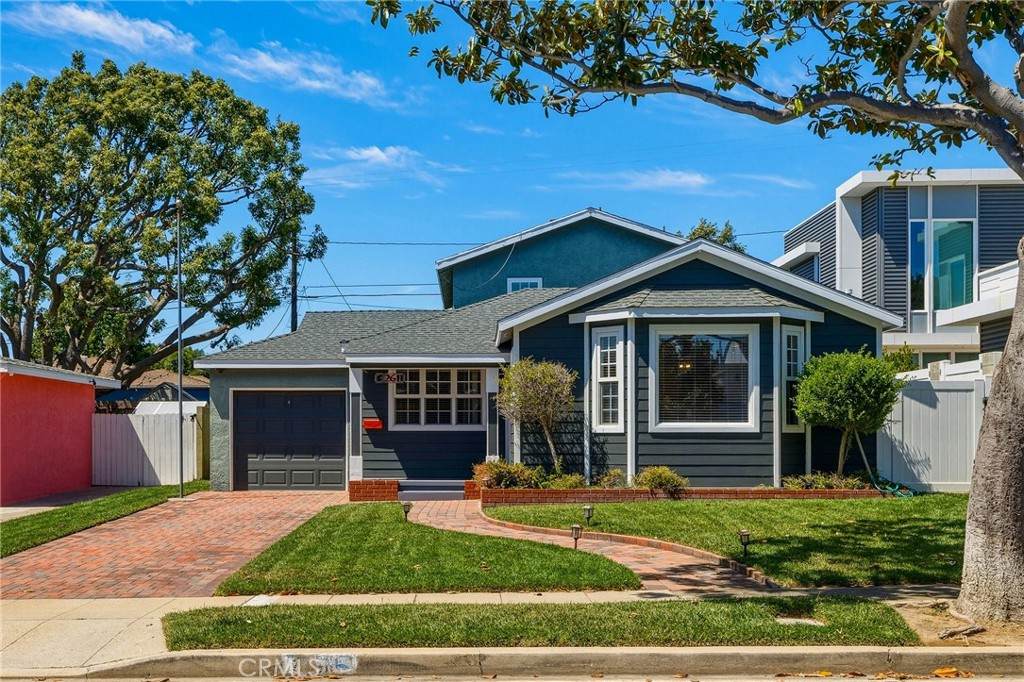 2611 Alvord - Photo 1
