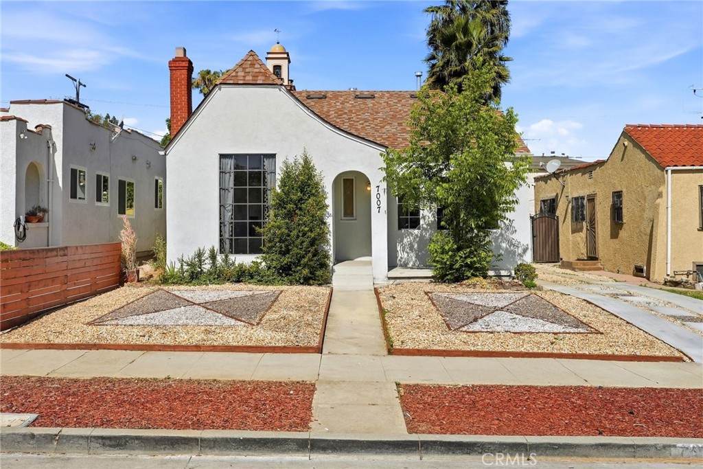 7007 Haas - Photo 1