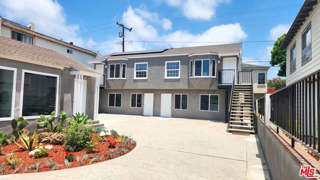 1165 Stanford Street - Photo 1