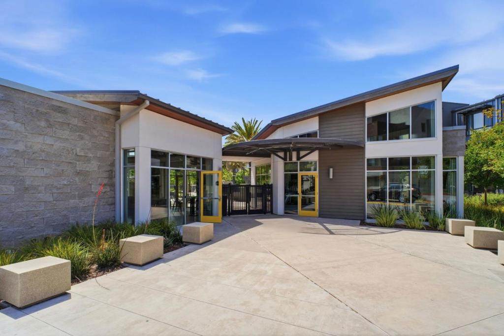 https://bt-photos.global.ssl.fastly.net/socal/orig_boomver_1_432187274-2.jpg