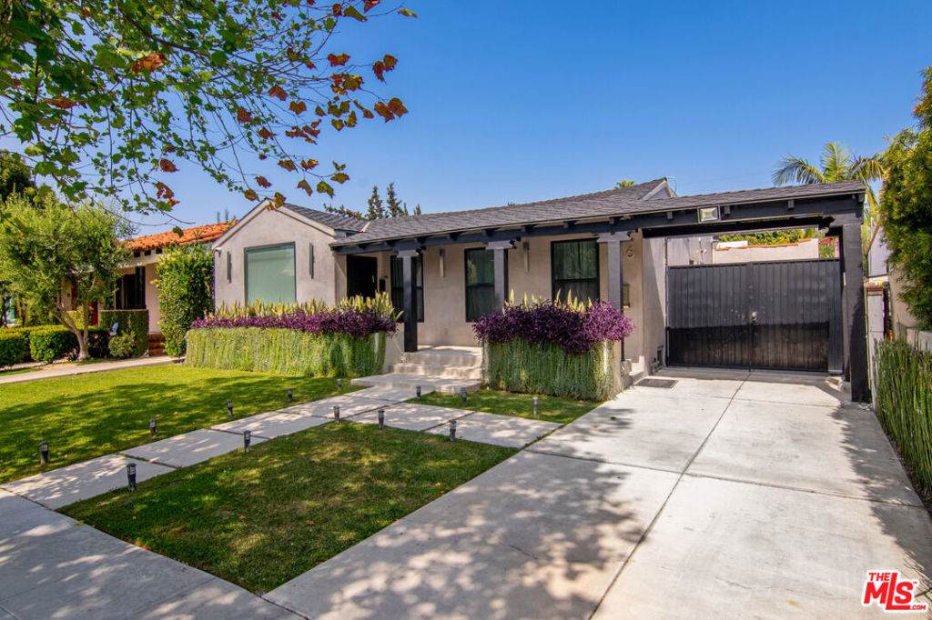 616 Formosa Avenue - Photo 1