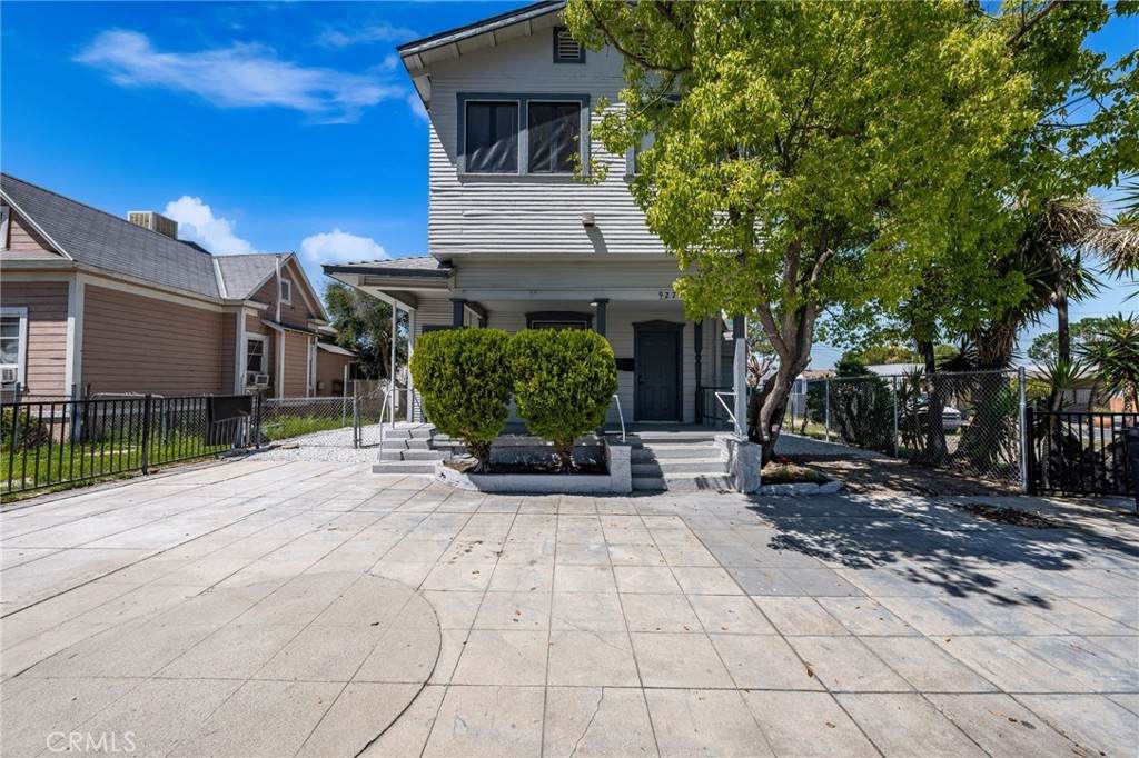 927 Orange Street - Photo 1