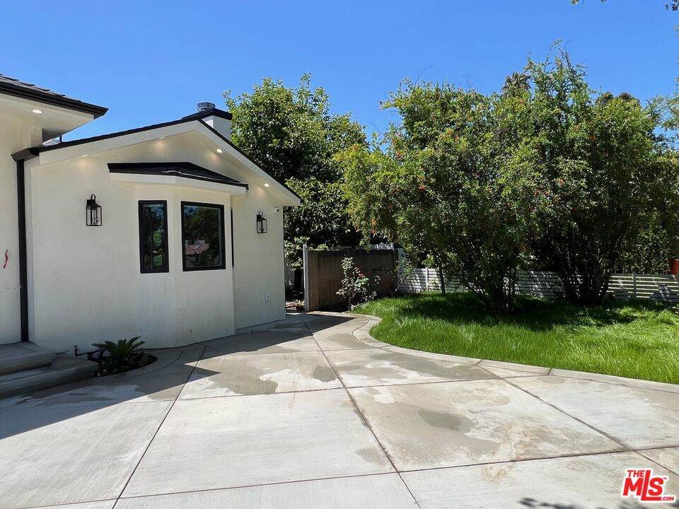 https://bt-photos.global.ssl.fastly.net/socal/orig_boomver_1_432233220-2.jpg