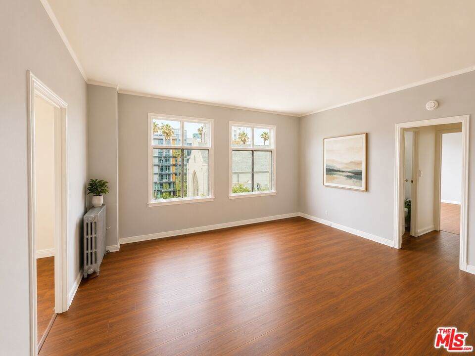 634 Gramercy Place - Photo 1
