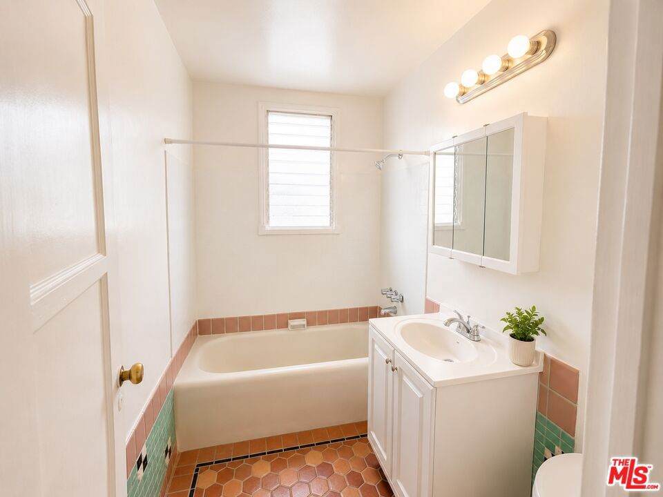 https://bt-photos.global.ssl.fastly.net/socal/orig_boomver_1_432257008-2.jpg