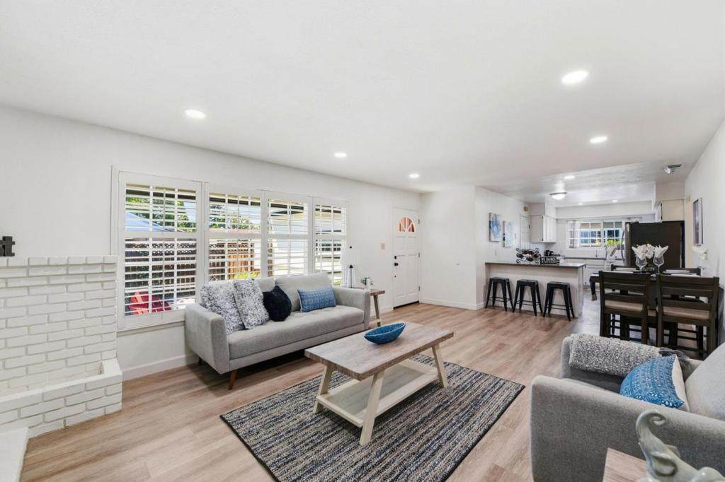 888 Corlista Drive - Photo 1