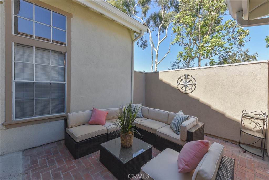 55 Wellesley - Photo 1
